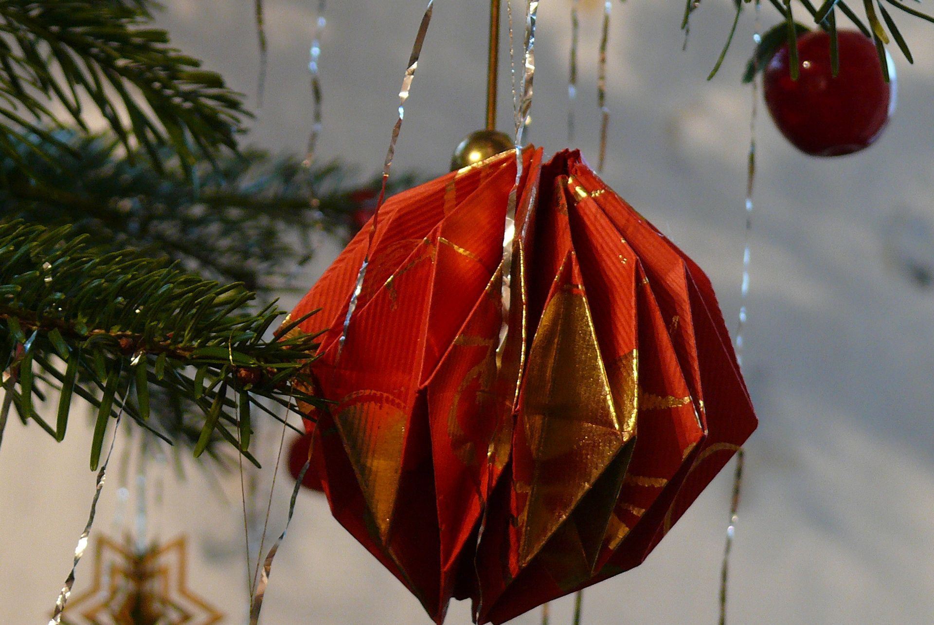 Weihnachtliches Origami 